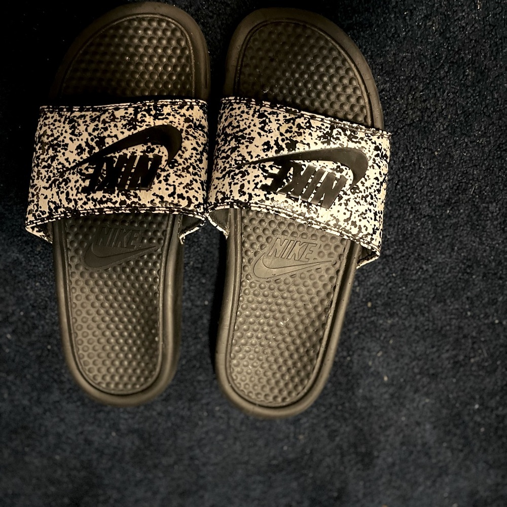 Nike slides